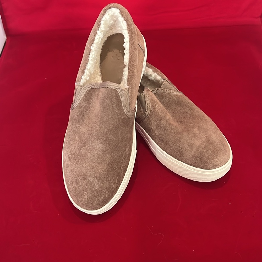 Tan Suede Shoe with Soft Lining